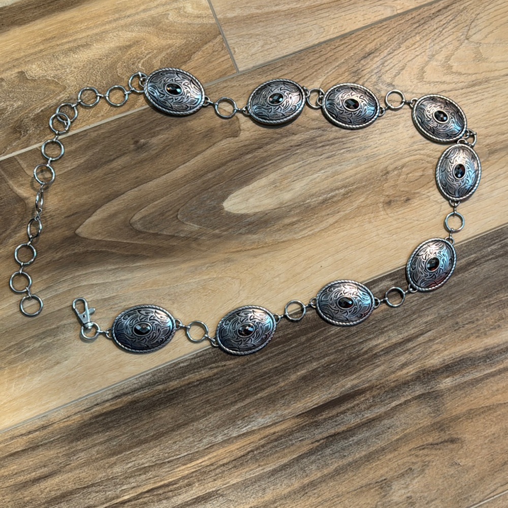 Nomad Creek Women's Silver Oval Chain Belt w/ Black Stones – M/L – 44.5" - Picture 4 of 8